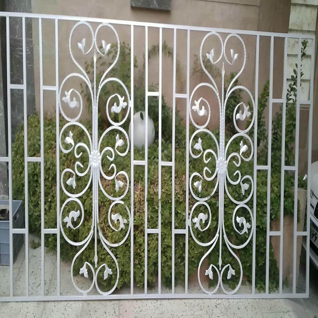 نرده حفاظ پشت پنجره در اهواز