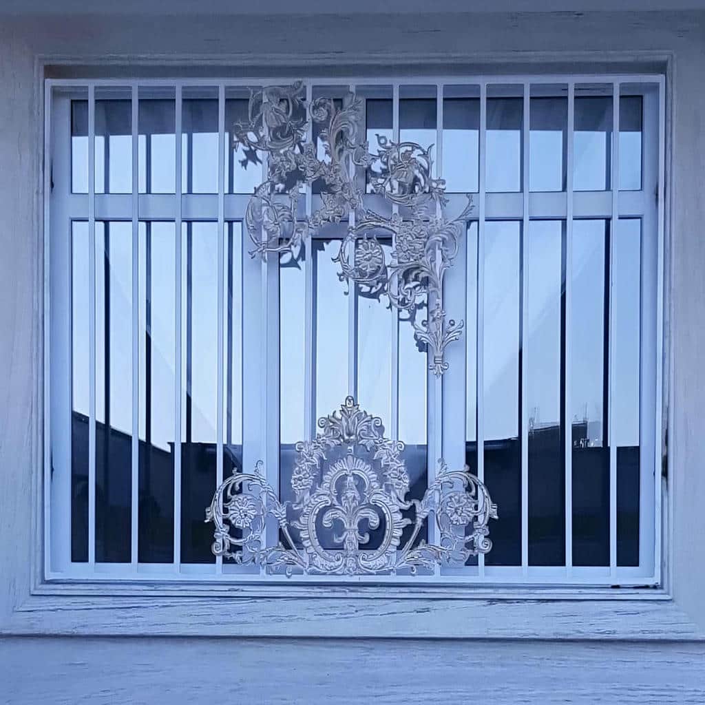نصب نرده حفاظ پشت پنجره فرفورژه در مریوان