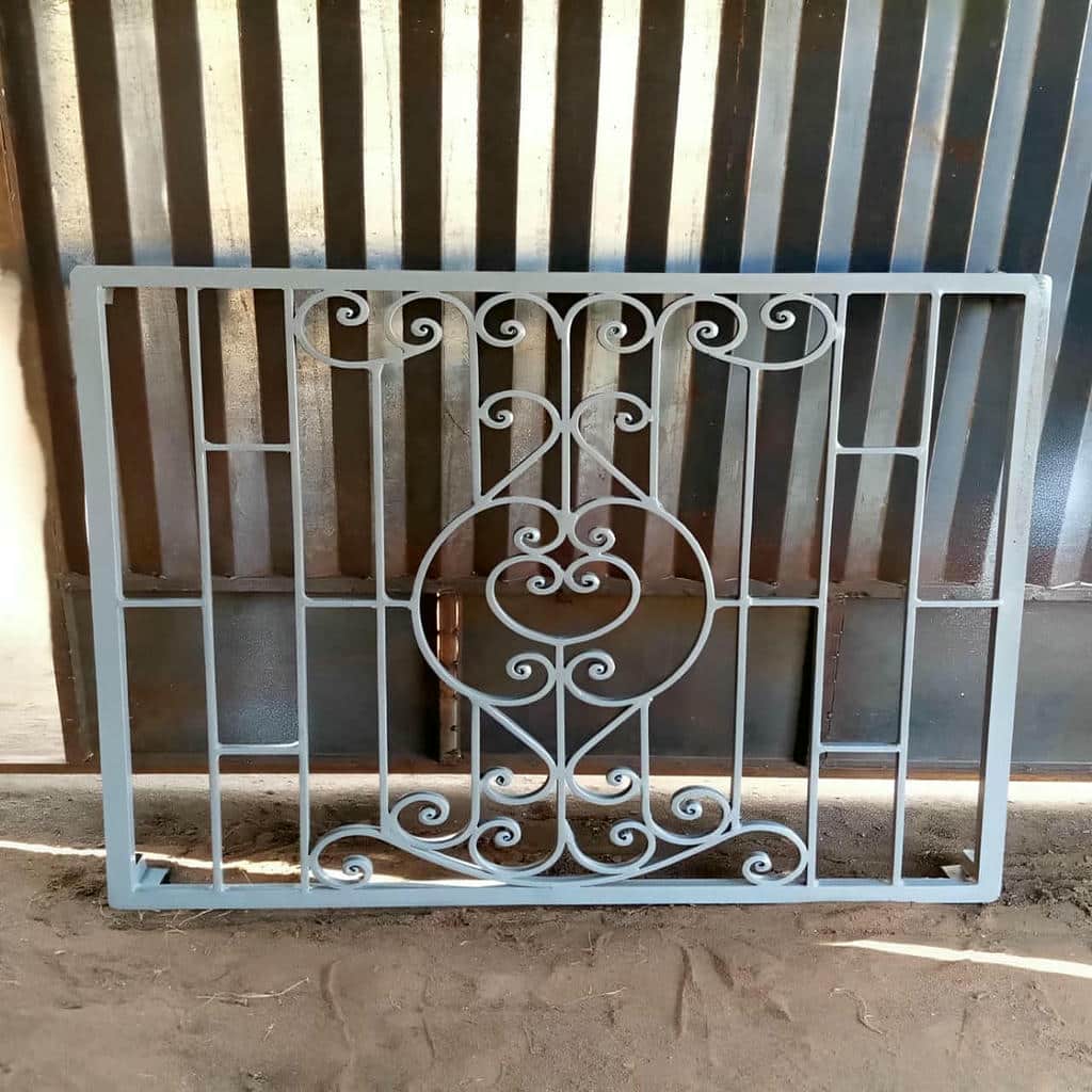 قیمت نرده حفاظ پشت پنجره فرفورژه در کاشان