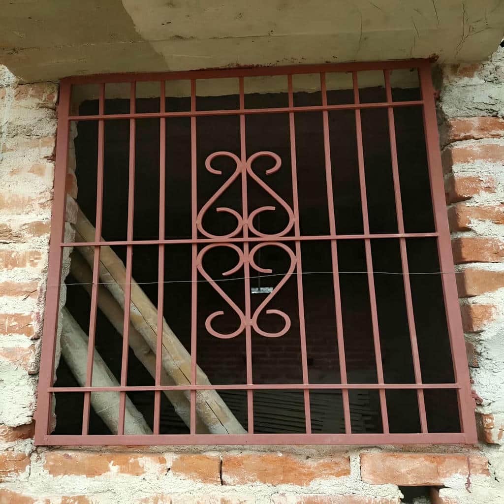 نصب نرده حفاظ پشت پنجره فرفورژه در بجنورد