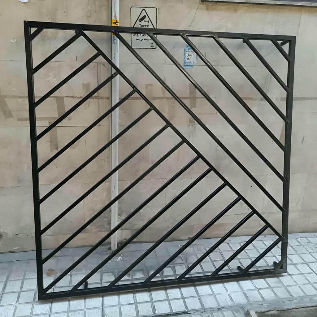 نرده حفاظ پشت پنجره در بیرجند