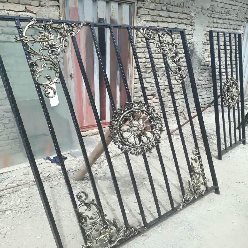 قیمت حفاظ پشت پنجره فرفورژه در بندر لنگه