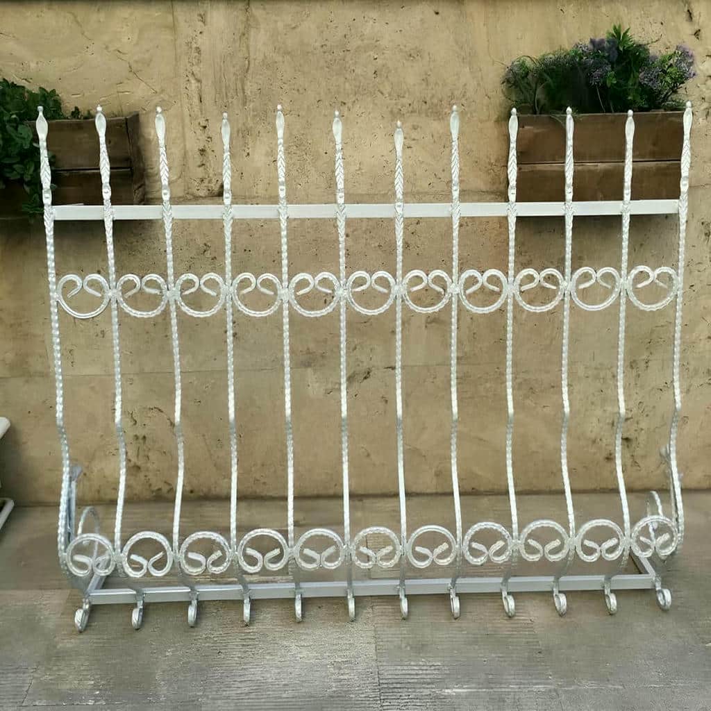 فروش نرده حفاظ پشت پنجره بازشو در اصفهان