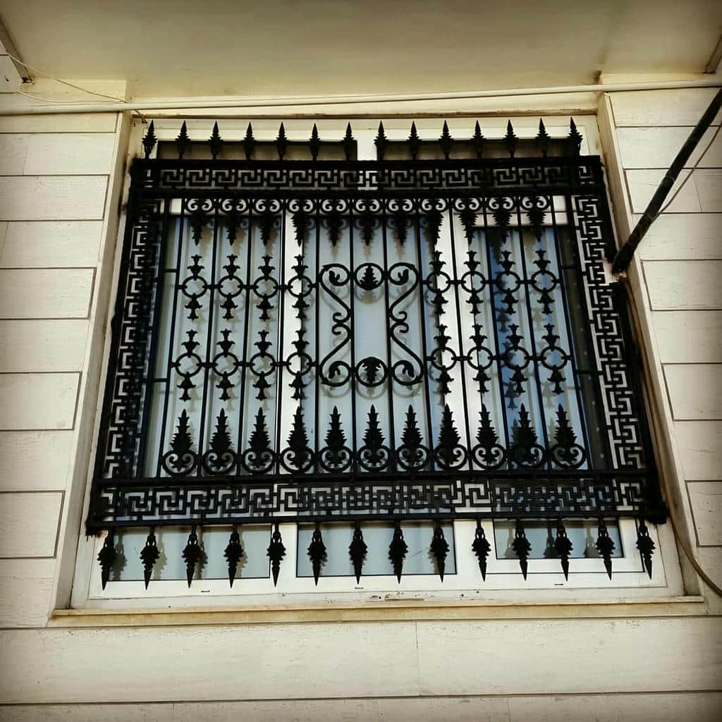 نرده حفاظ پشت پنجره در ساوه