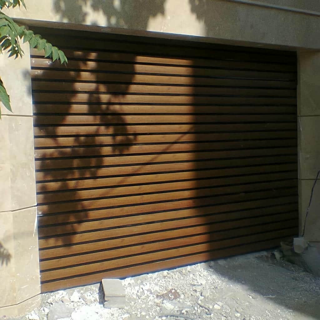 خرید درب کرکره‌ای برقی پارکینگی در بومهن