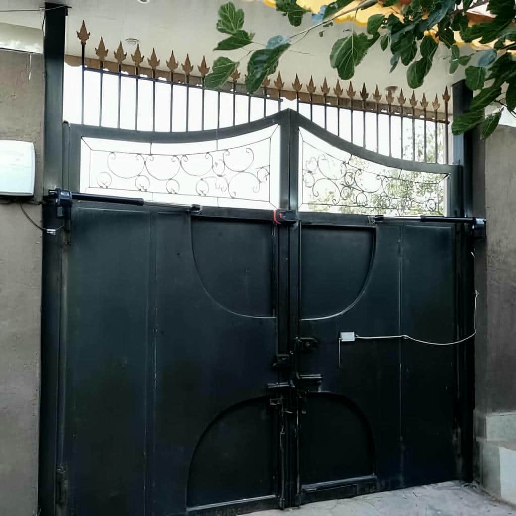 نصب جک پارکینگی درب حیاط هوشمند در بابل