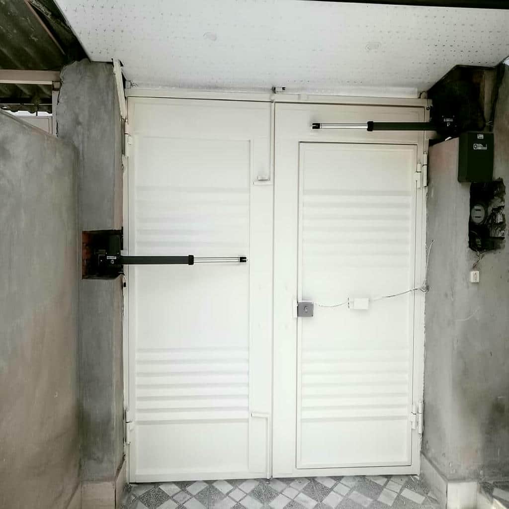 نصب جک پارکینگی درب حیاط ضدزنگ در قشم