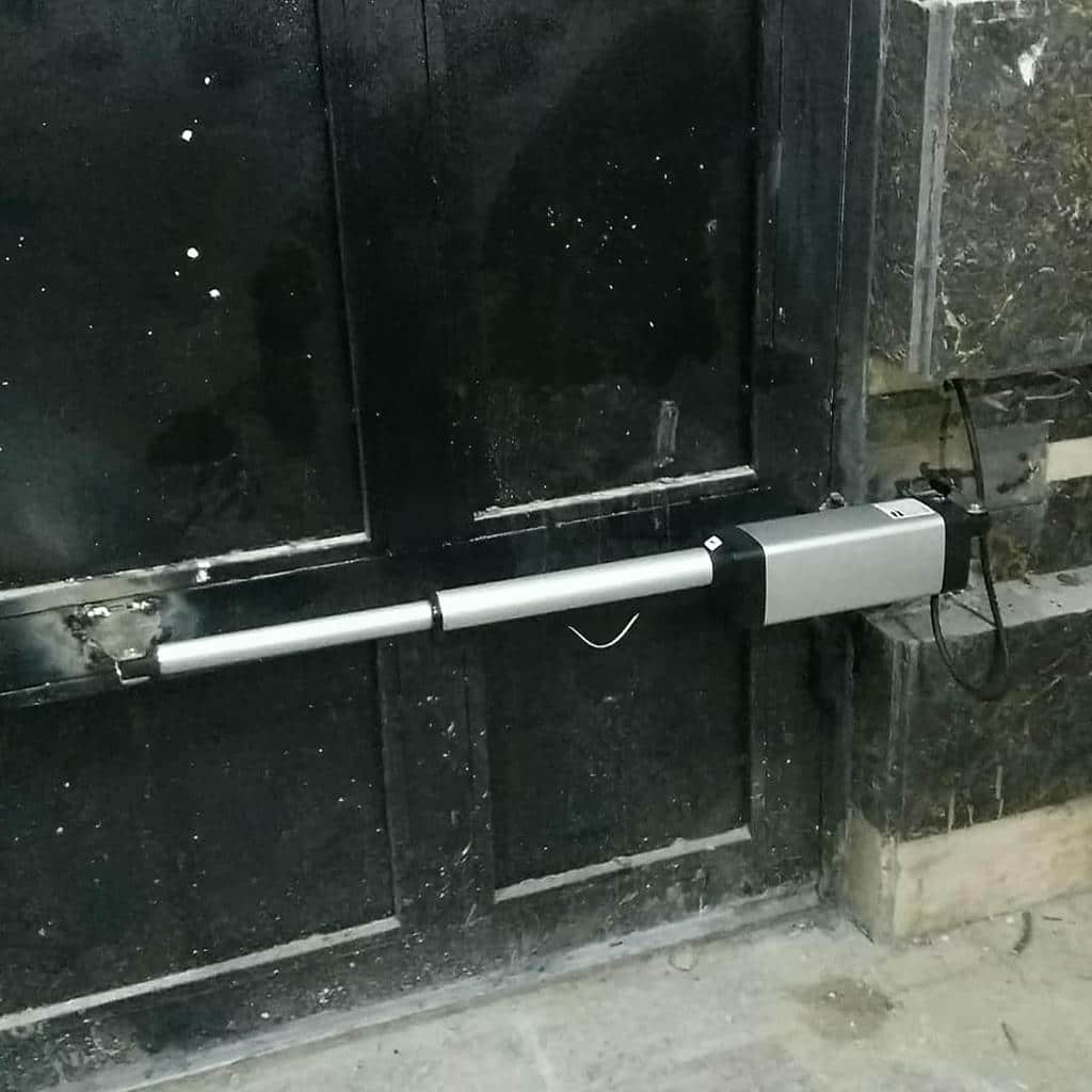 نصب جک پارکینگی درب حیاط هوشمند در زاهدان