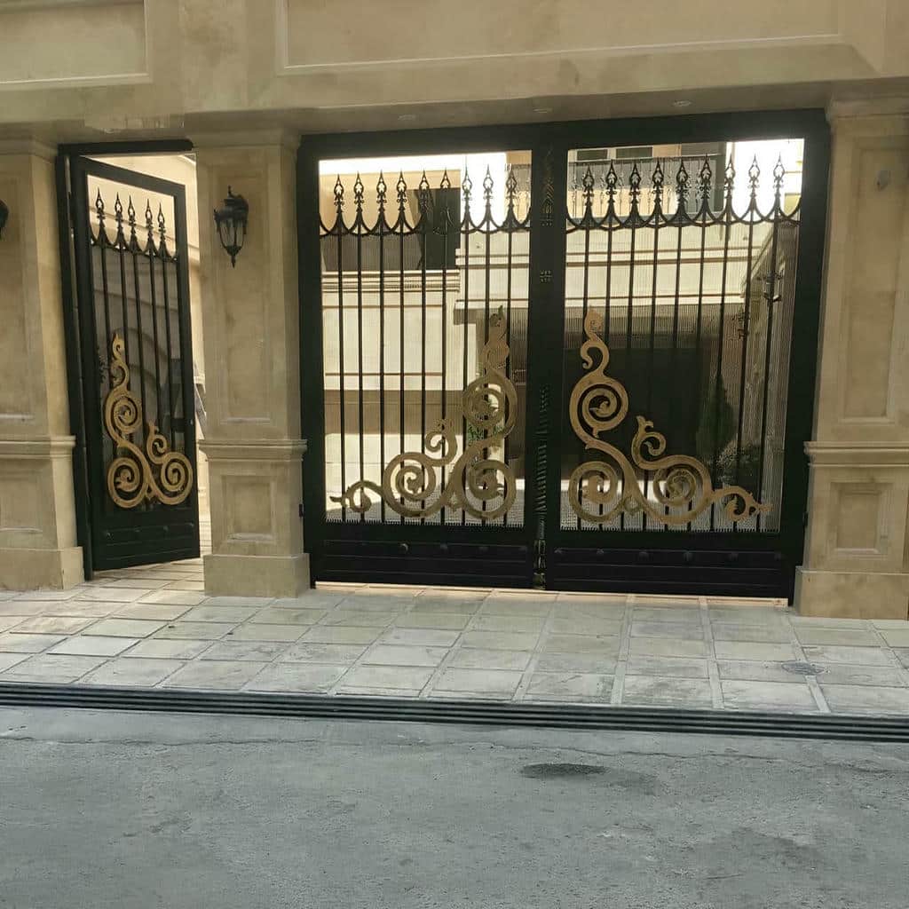 خرید درب پارکینگ حیاط فرفورژه تلرانس چارچوب در ملارد