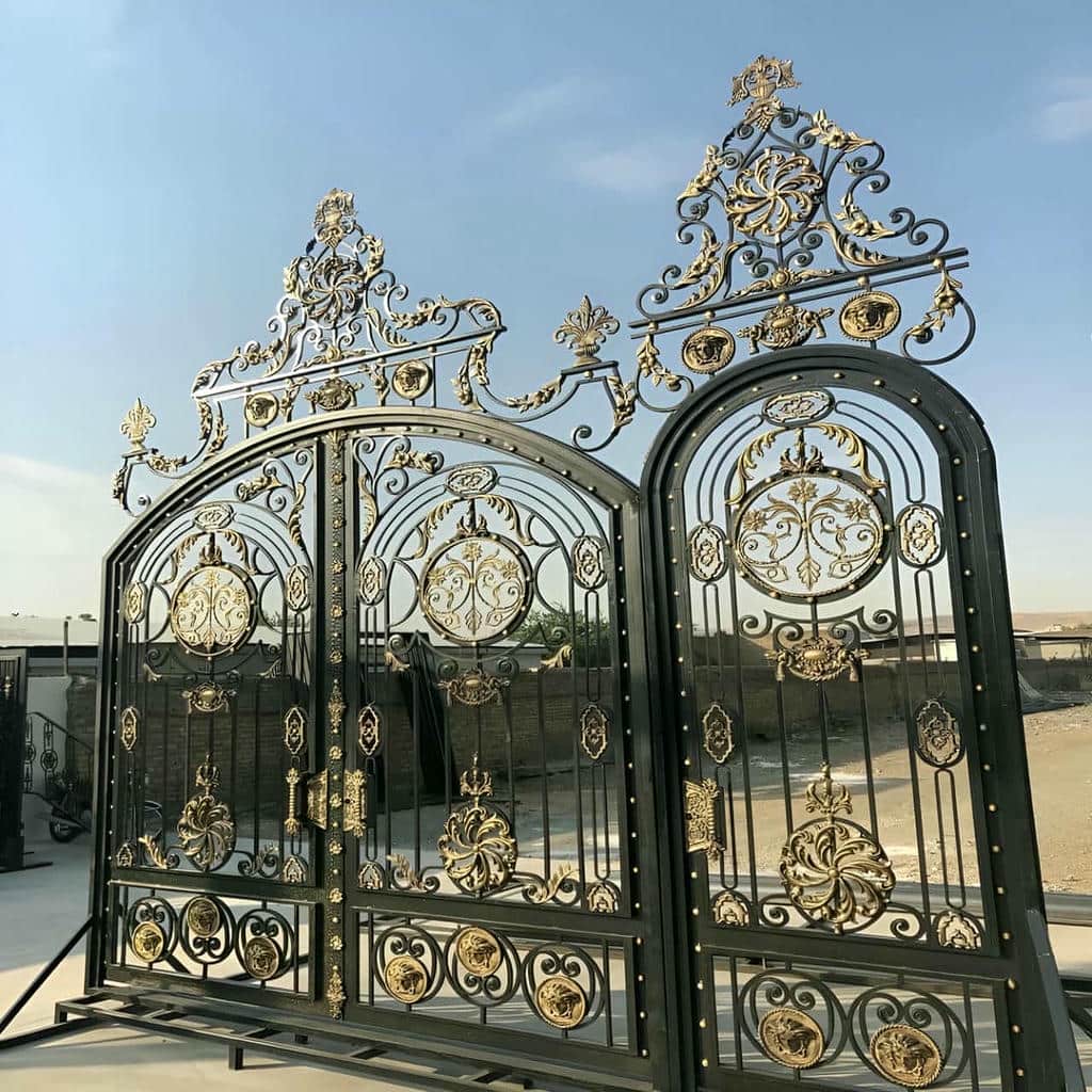 خرید درب پارکینگ حیاط فرفورژه ویلایی در کاشان