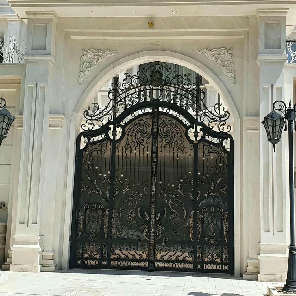 درب پارکینگ حیاط فرفورژه در شهریار