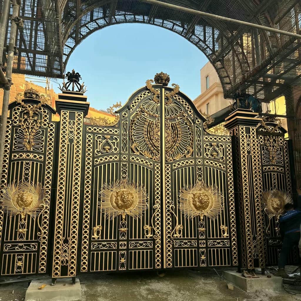 کارخانه درب حیاط فرفورژه اندازه سفارشی در تبریز
