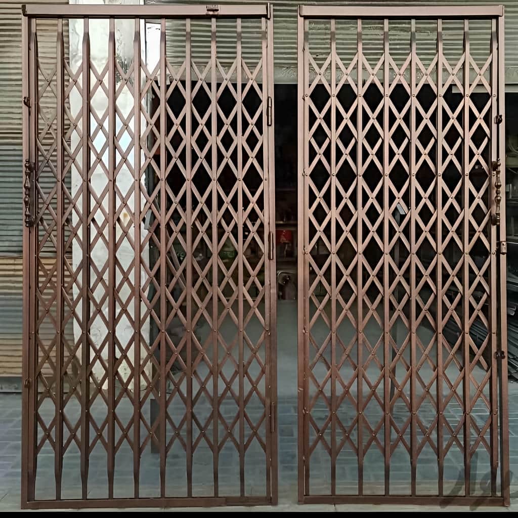 درب آکاردئونی با ریل روان و نصب تراز