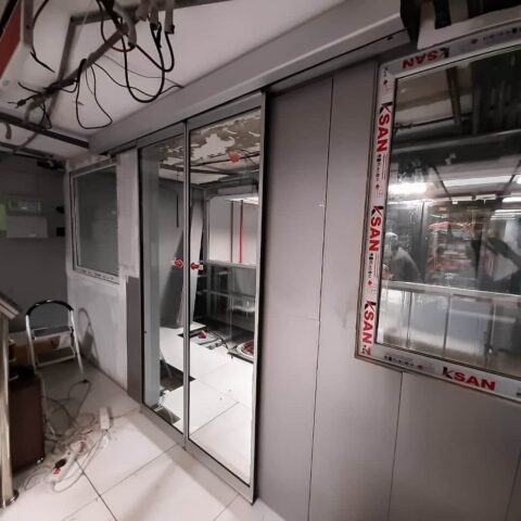 فریم مقاوم درب اتوماتیک شیشه ای