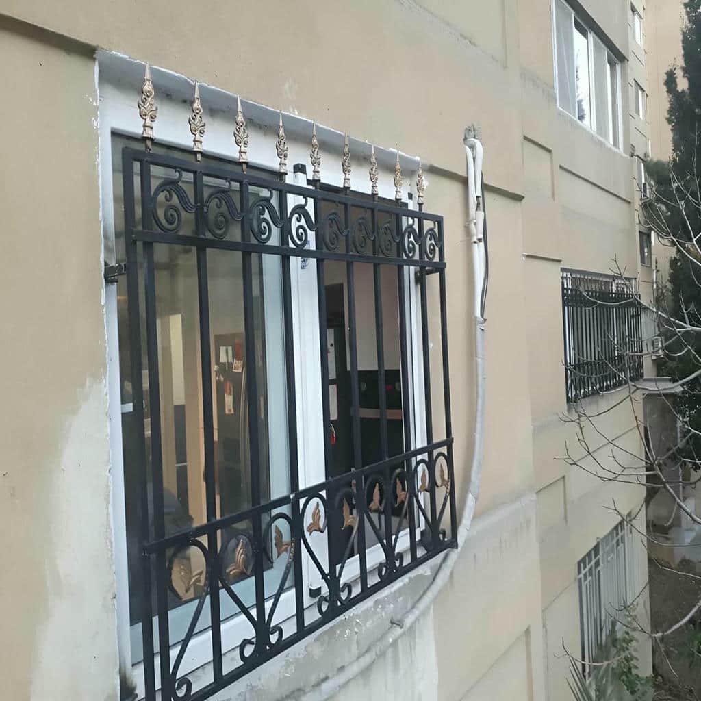 اجرای نرده سی ان سی لوکس برای پنجره