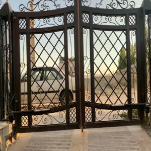 مقایسه جک درب برقی ایرانی و خارجی برای پارکینگ ساختمان مقایسه جک درب برقی ایرانی و خارجی برای پارکینگ ساختمان