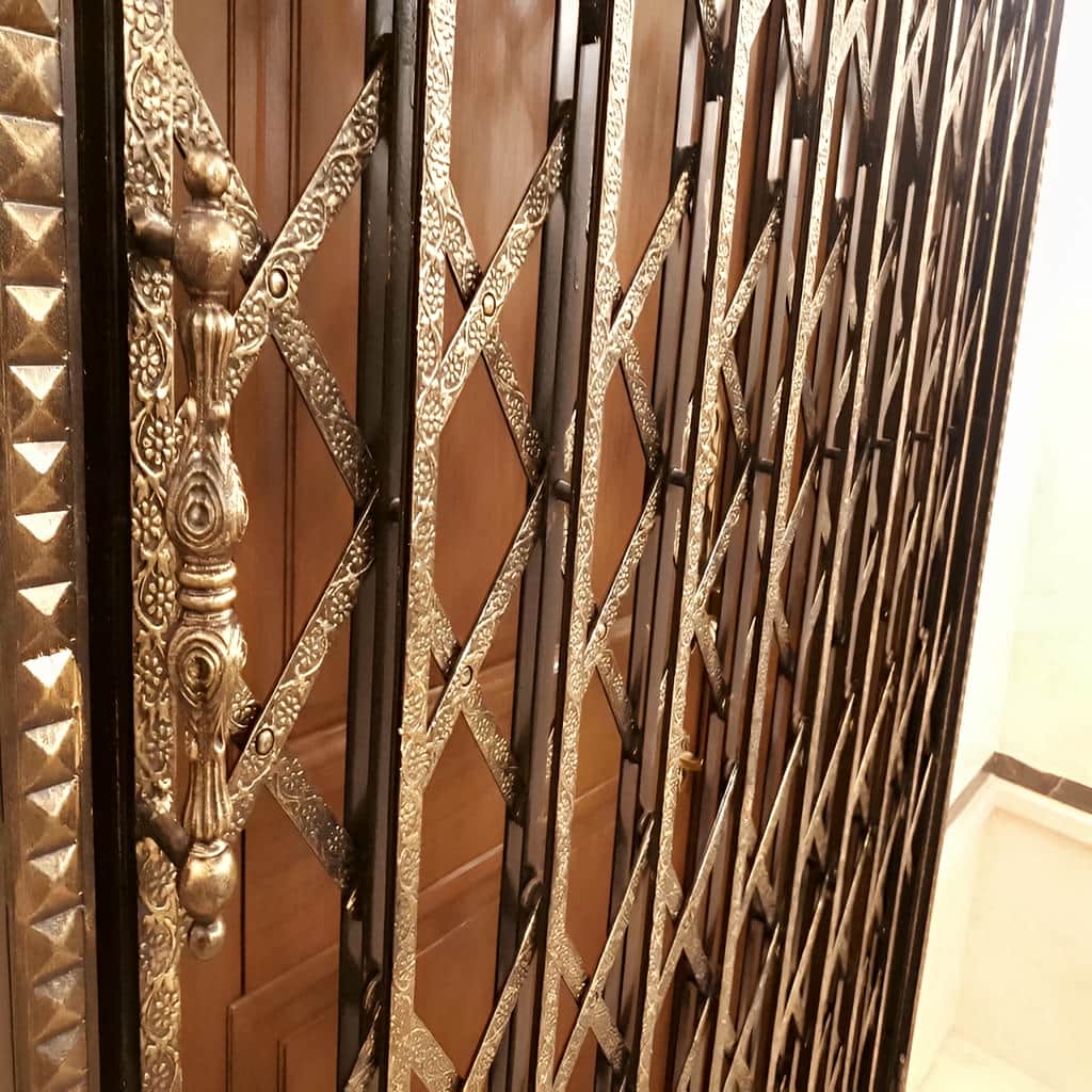 سفارش درب آکاردئونی پنج گل دوبل با قفل مخفی