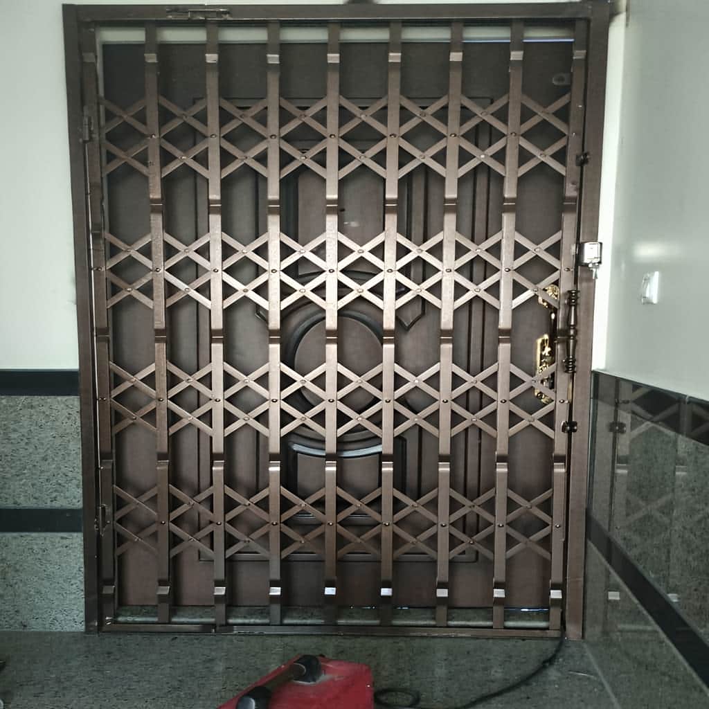 خرید درب آکاردئونی چهار گل لوزی برای ورودی مسکونی