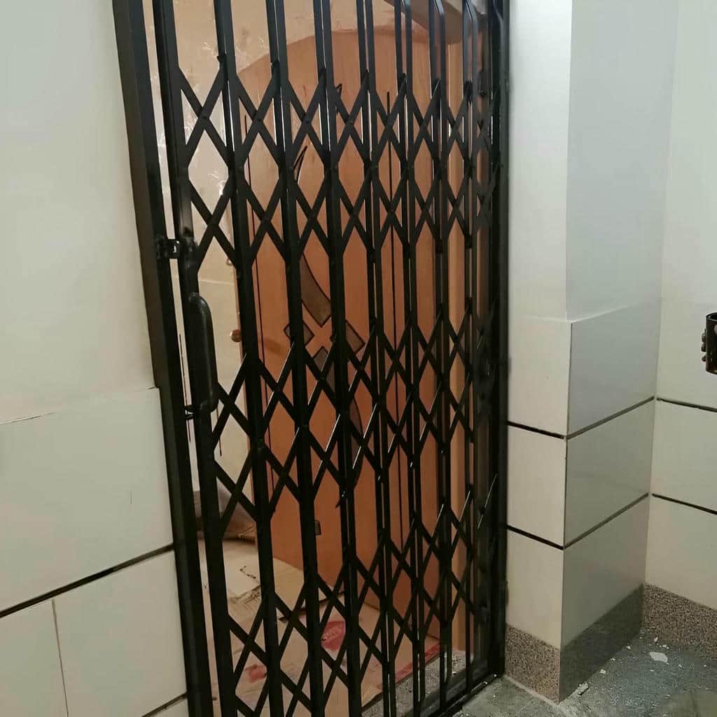 ساخت درب آکاردئونی ضد سرقت با رنگ کوره‌ای