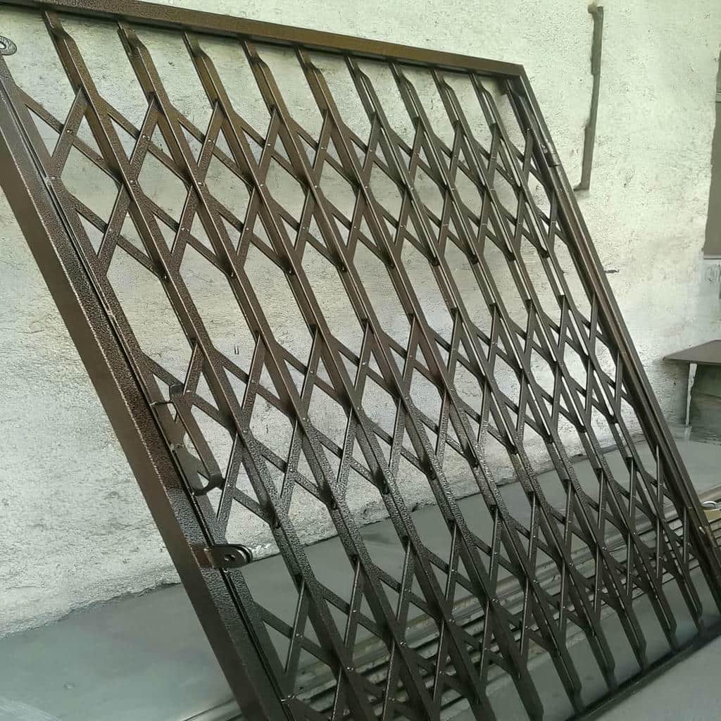 طرح پیچکی درب آکاردئونی سلطنتی گل دار