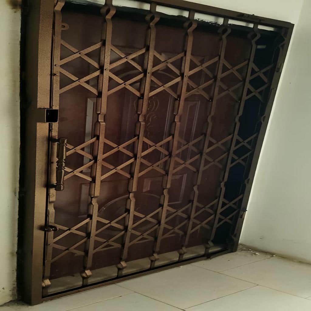خدمات اندازهگیری حفاظ آکاردئونی ورودی مجتمع