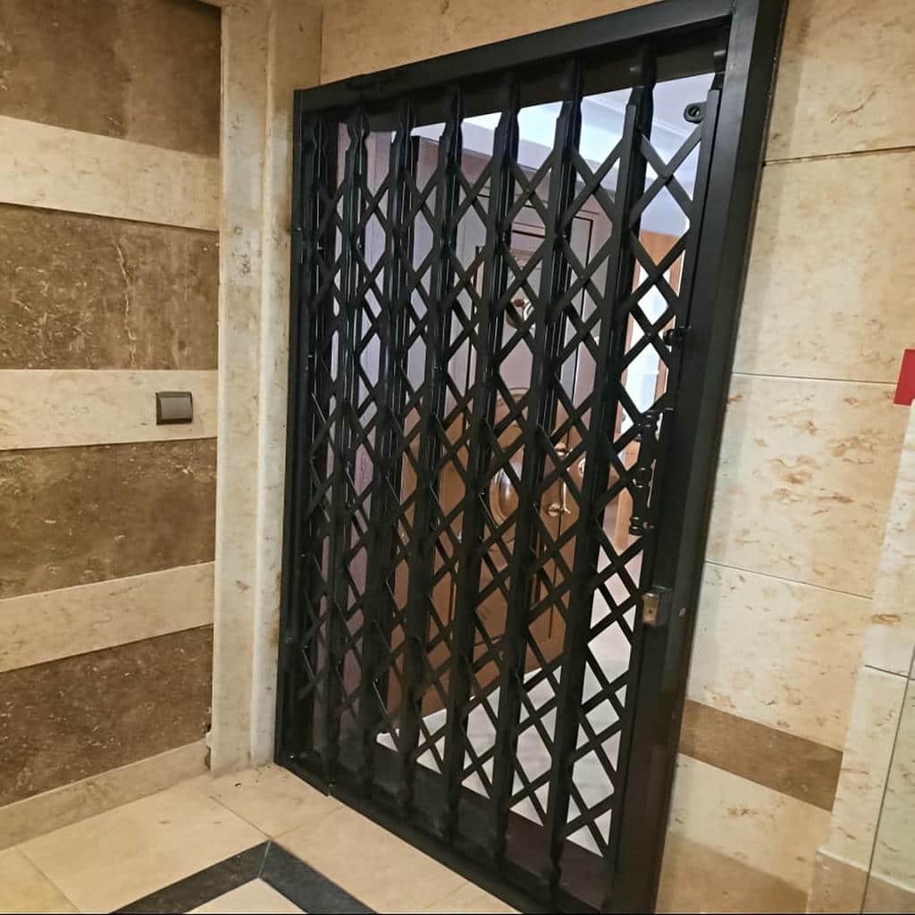 خرید درب آکاردئونی ضد سرقت برای ورودی آپارتمان
