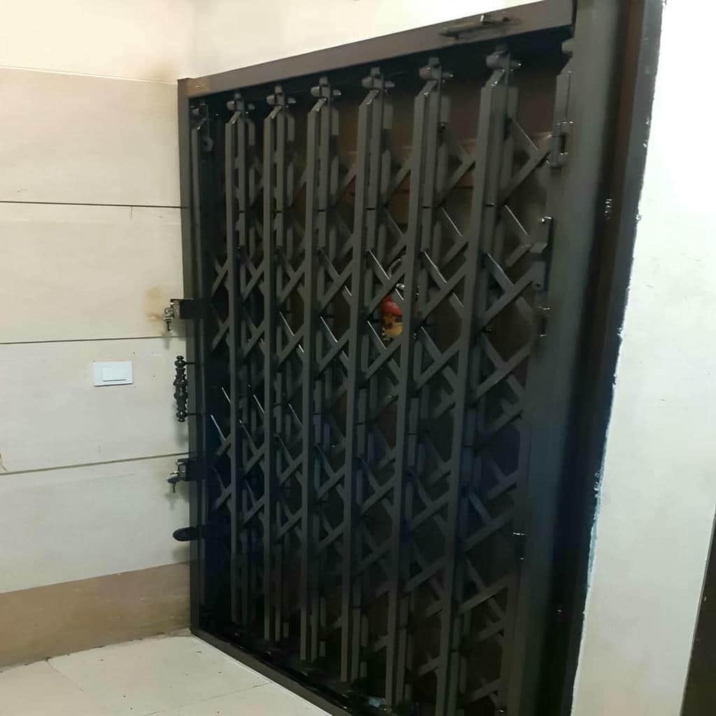 خرید درب آکاردئونی طرح دار لوزی برای ورودی