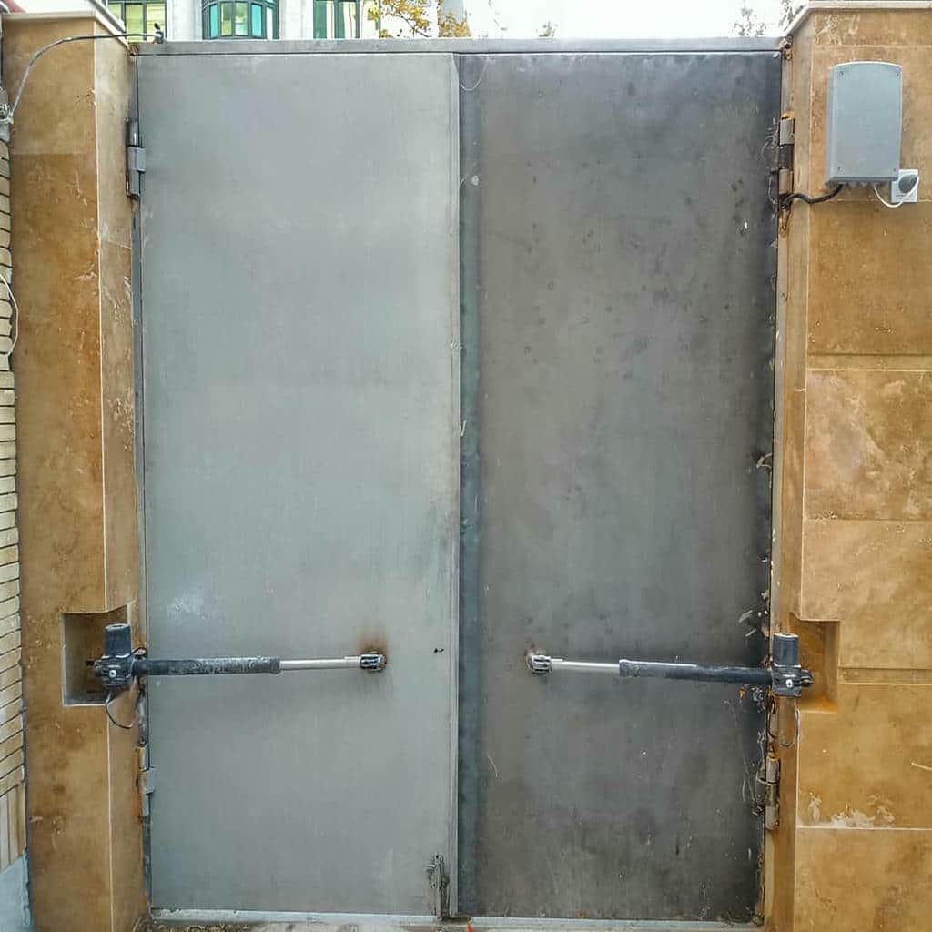 سفارش درب برقی پارکینگ ریلی برای دهانه عریض
