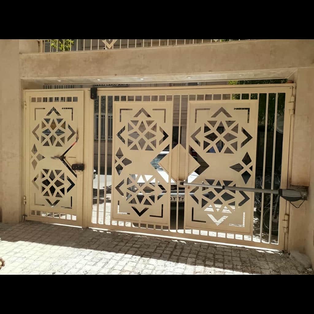 تعمیر درب برقی حیاط لولایی و گیربکس