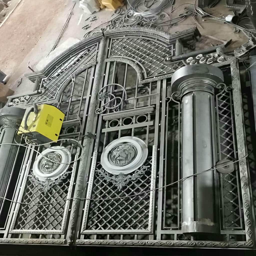 7 طرح درب ویلا مدرن نمای سنگی
