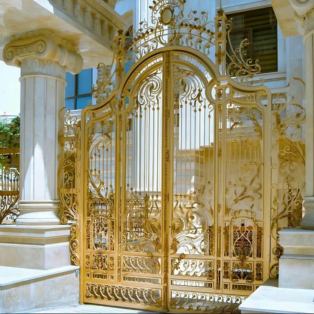10 مدل درب حیاط ویلایی قوسی