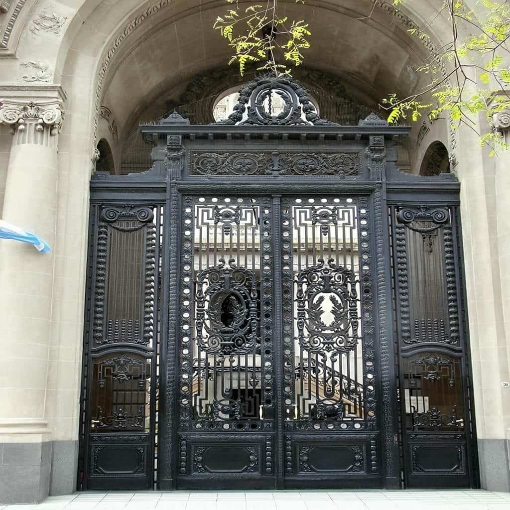 سفارش درب پارکینگ مینیمال خطی عمودی