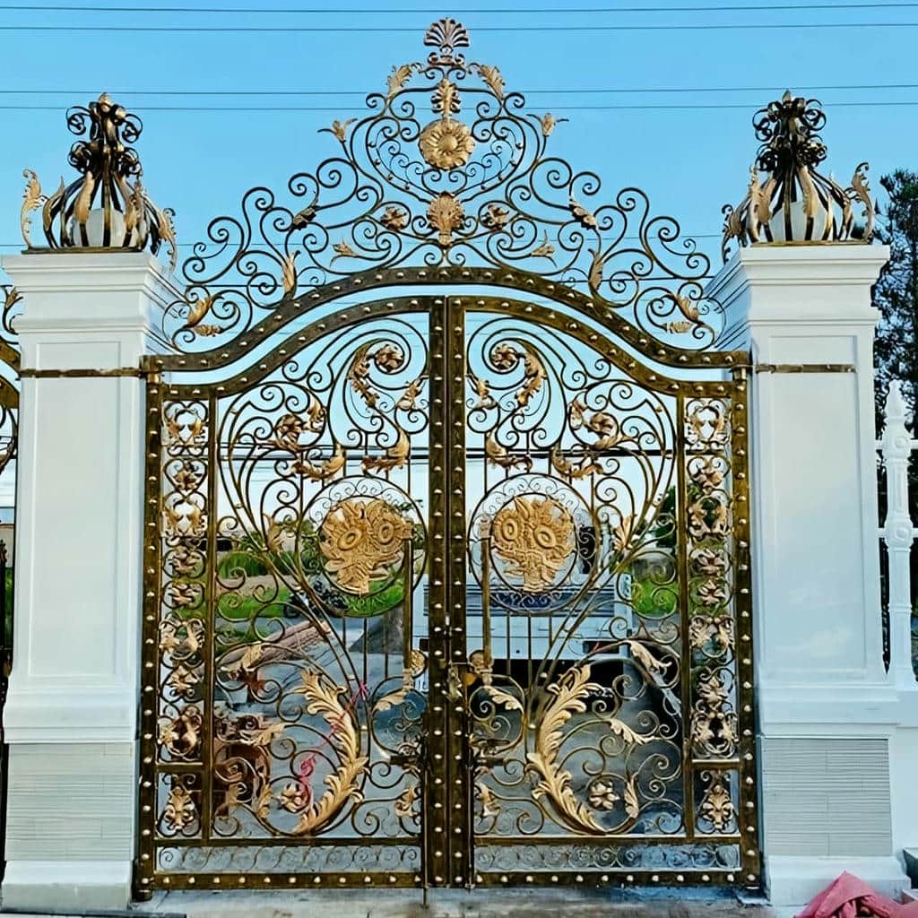 12 طرح درب حیاط نمای آجری