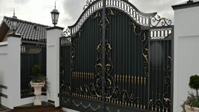 7 مدل درب پارکینگ فرفورژه نمای رومی