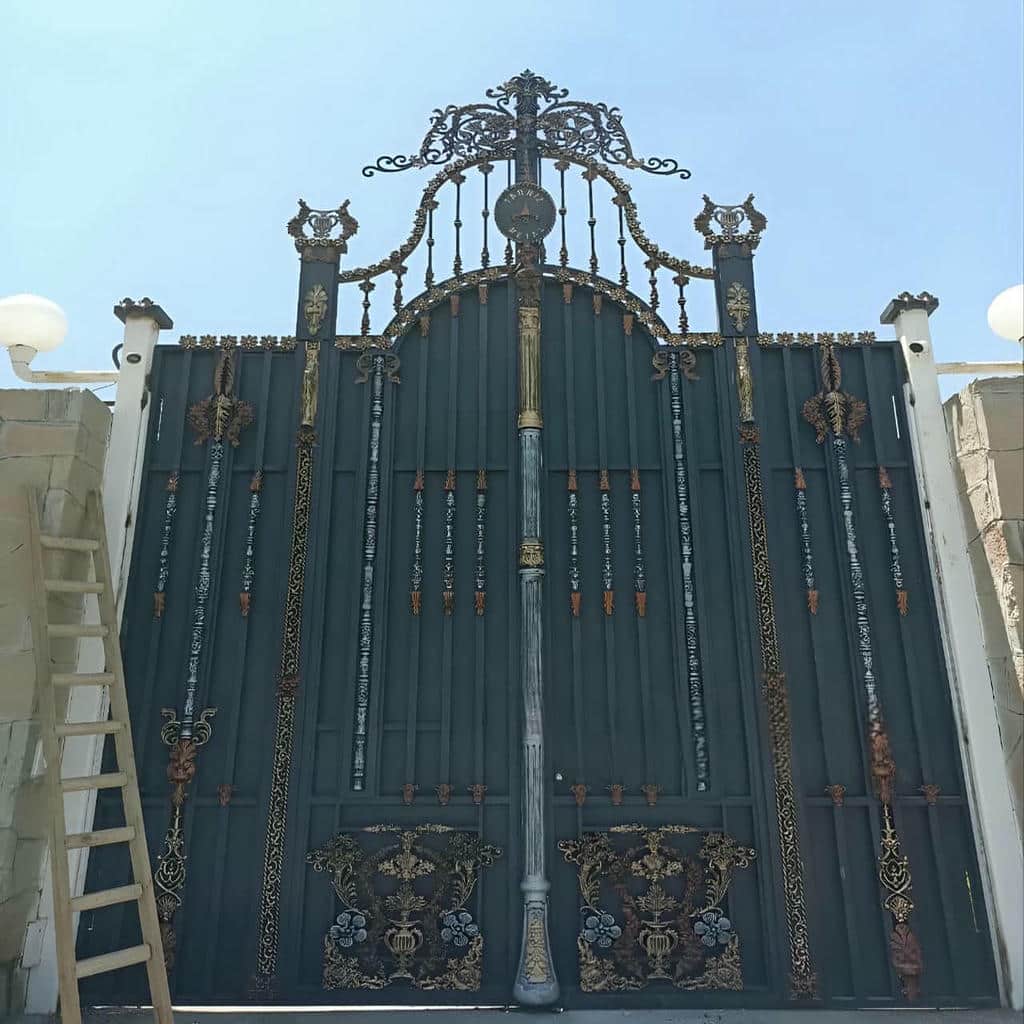 خرید درب پارکینگ برش لیزری طرح هندسی افقی