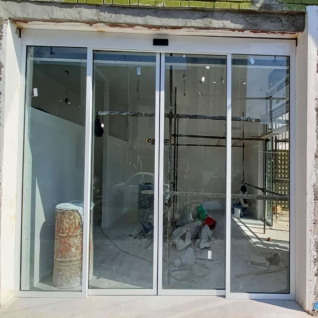 خدمات نصب درب شیشه ای سکوریت اتوماتیک ورودی