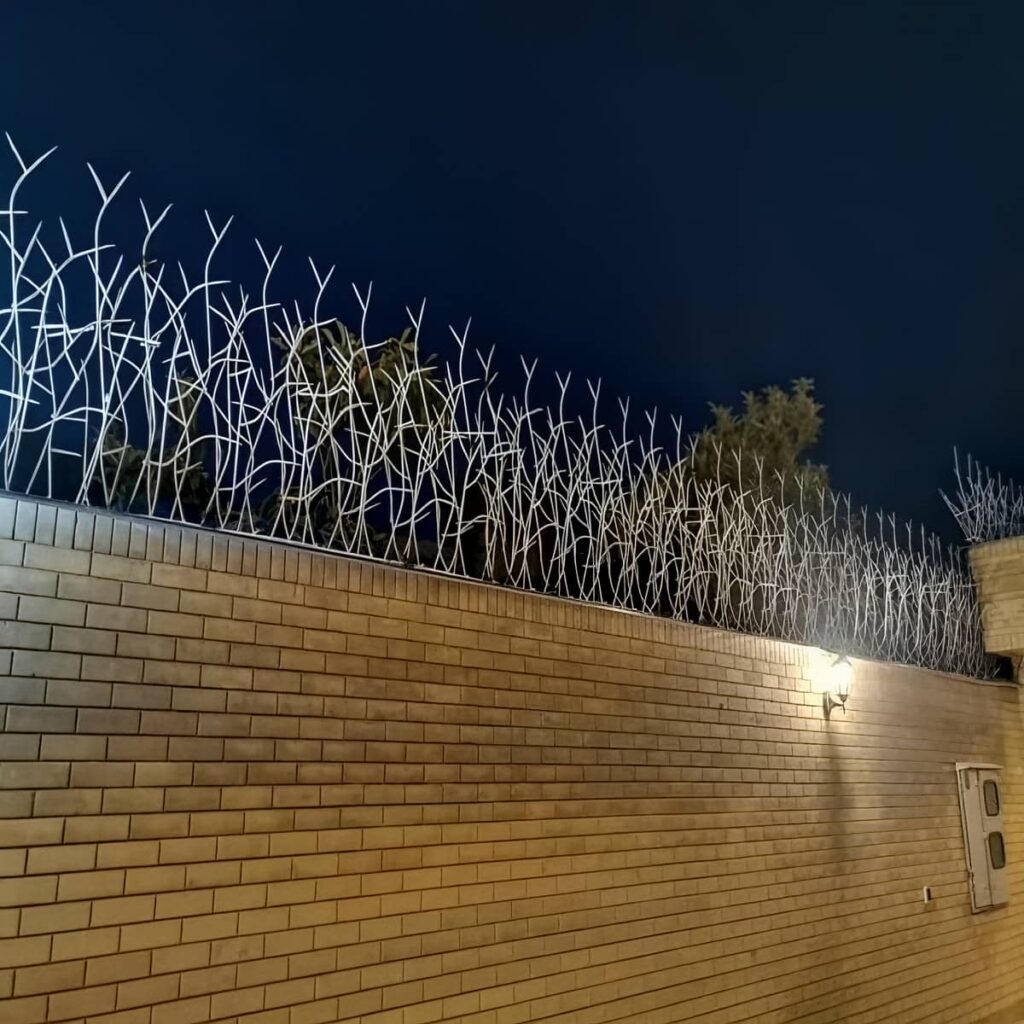 سفارش حفاظ شاخ گوزنی پرتراکم امنیتی با ارتفاع متناسب