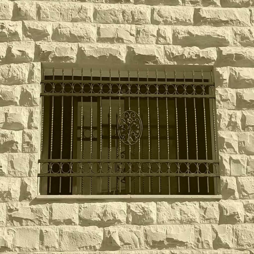 حفاظ پنجره مدرن شبکه هندسی با الگوی مستطیلی