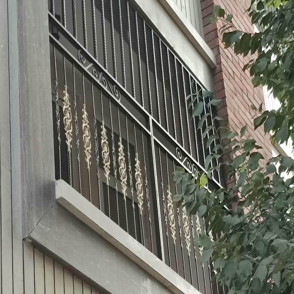 حفاظ پنجره جای گلدان دار مدل سرتاسری برای چیدمان منظم