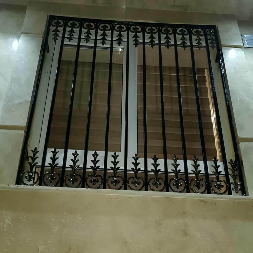11 طرح حفاظ پنجره فرفورژه گل نرده