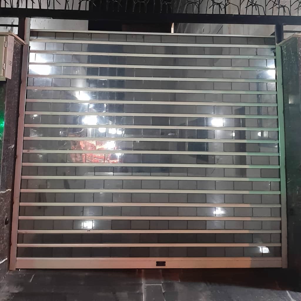 6 طرح کرکره برقی رنگی نمای فروشگاه