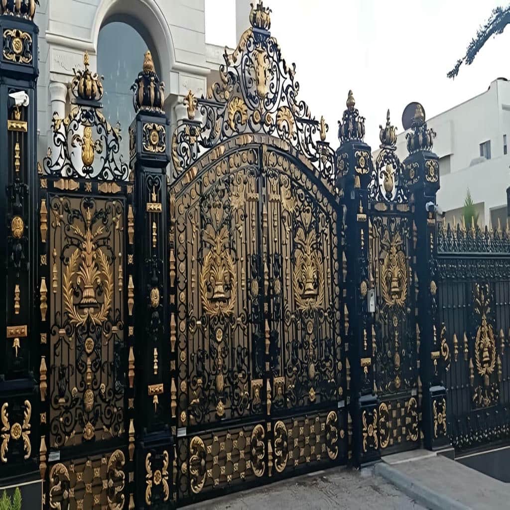 خدمات اندازهگیری درب فلزی لابی پیش از سفارش