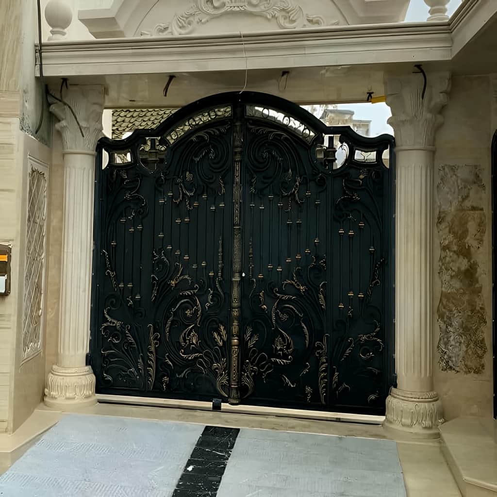 خرید درب آهنی ساده قاب دار