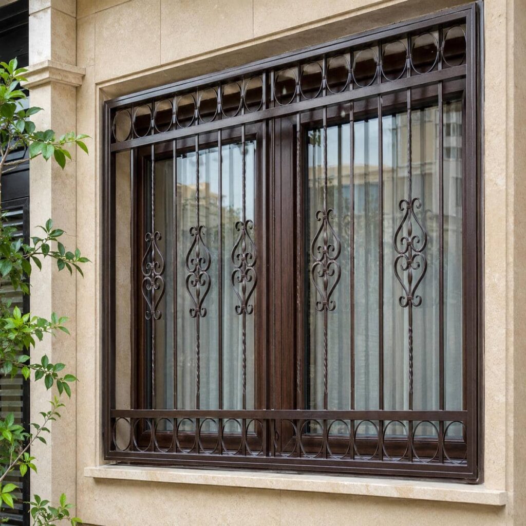 نصب حفاظ پنجره فرفورژه گل نرده روی قاب مقاوم