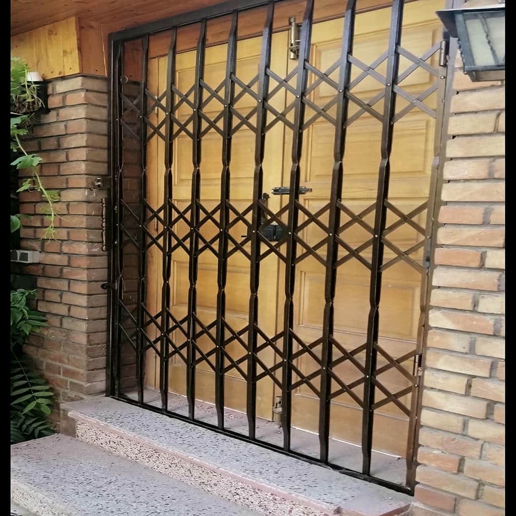 حفاظ کشویی فلزی ورودی ساختمان