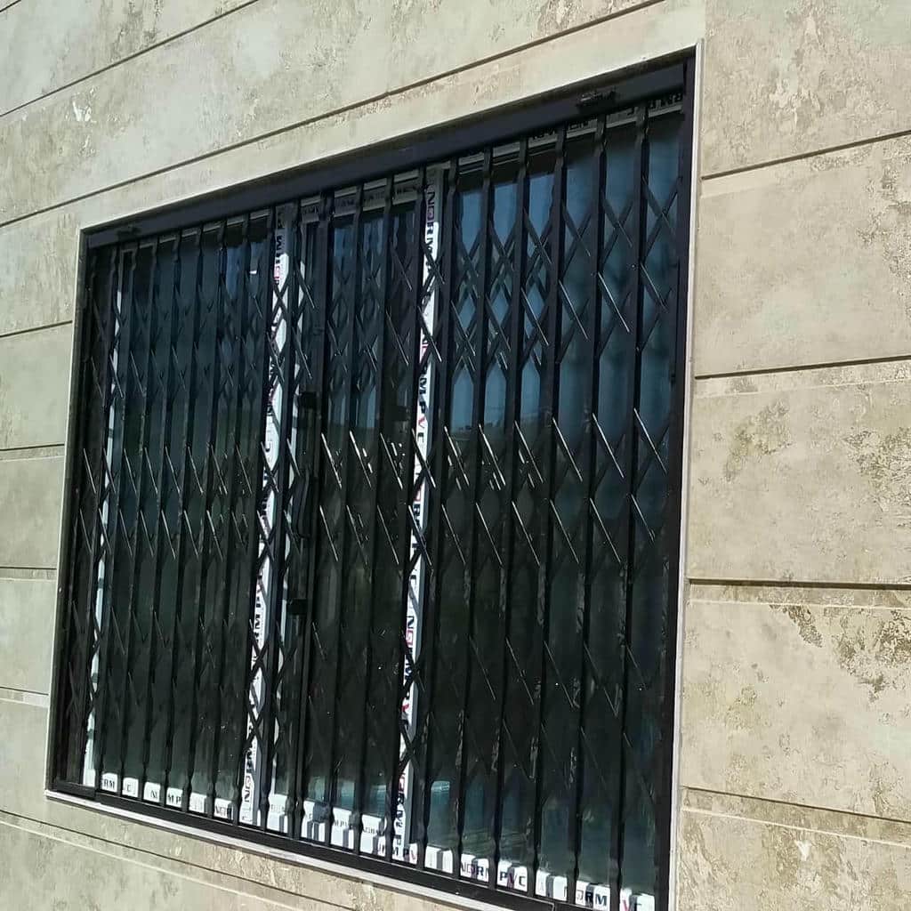 مرکز تخصصی فروش مستقیم درب آکاردئونی برای ویلا و باغ