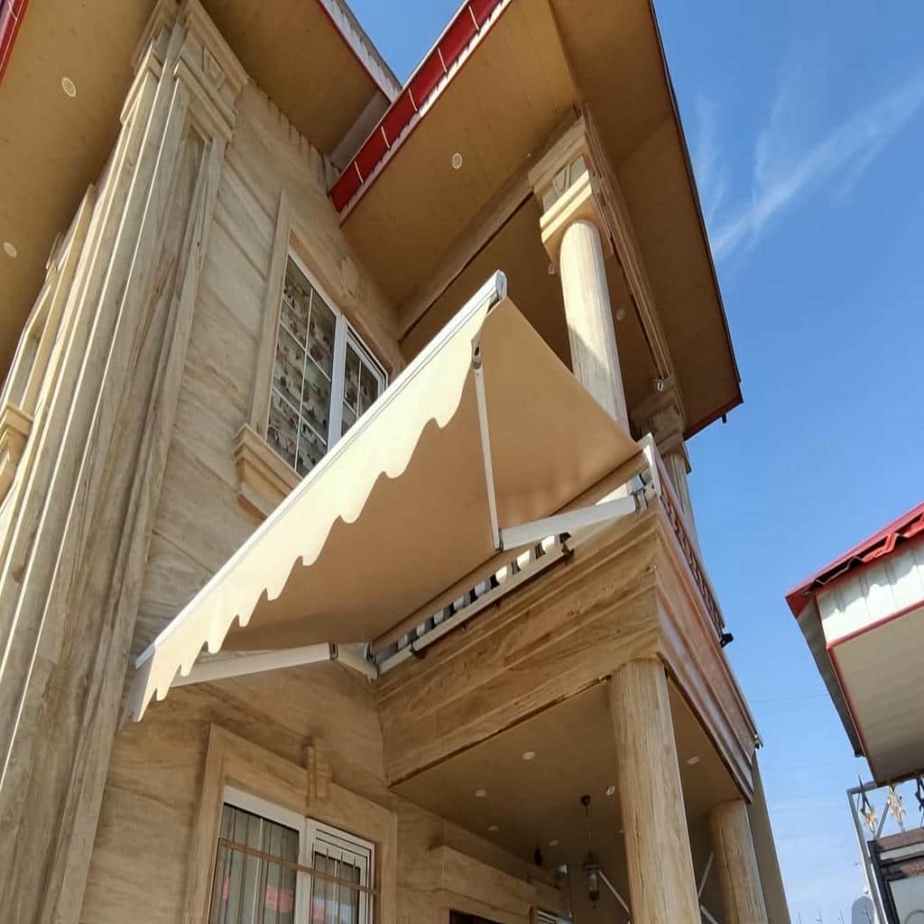 سایبان پارکینگ تاشو کنار مسیر خودرو