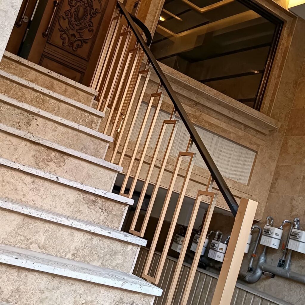نرده فلزی با طراحی مدرن