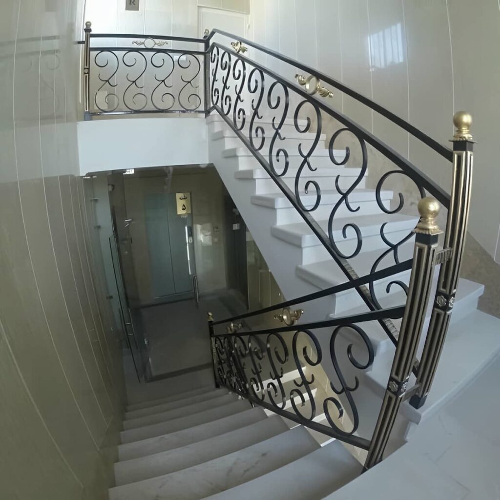 نرده تراس طرح کلاسیک