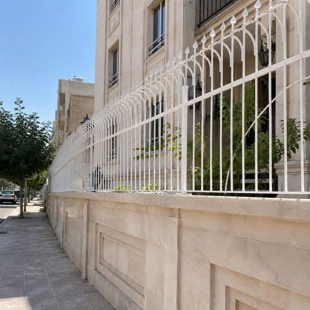 حفاظ سرنیزه ای با تراکم بالا